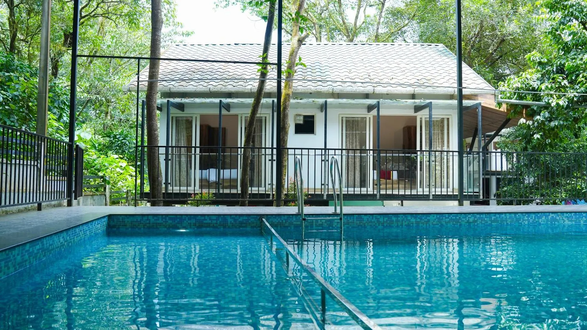 Lakkidi Mist Resort Vythiri