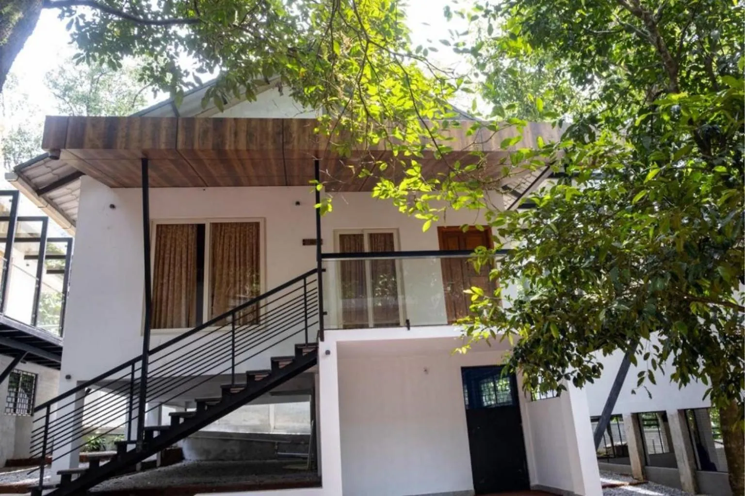 Lakkidi Mist Resort Vythiri